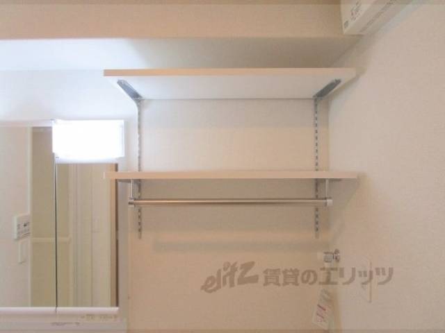 洗濯機置場　棚