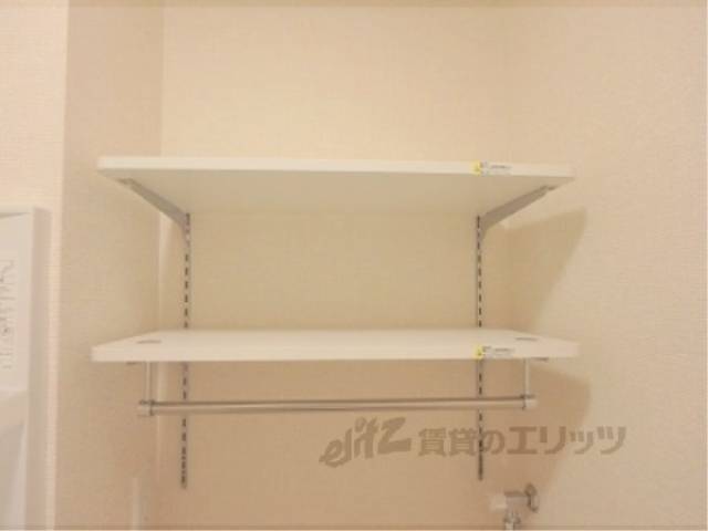 洗濯機置場　上部棚