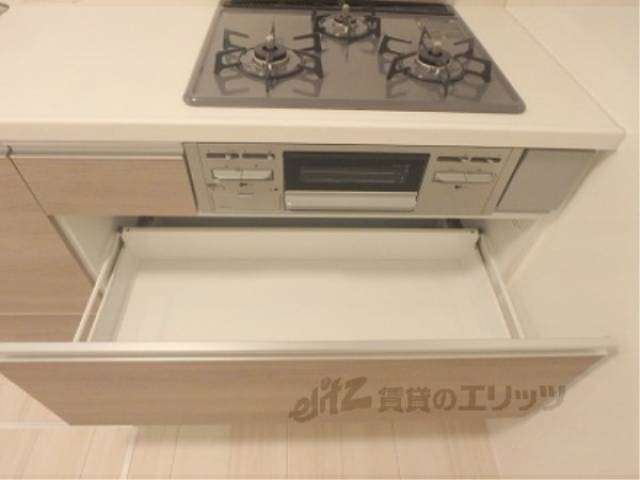 キッチン　下部収納