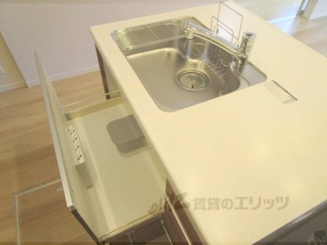 キッチン　キッチン下部収納