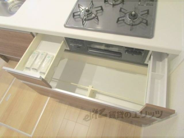 キッチン　キッチン下部収納