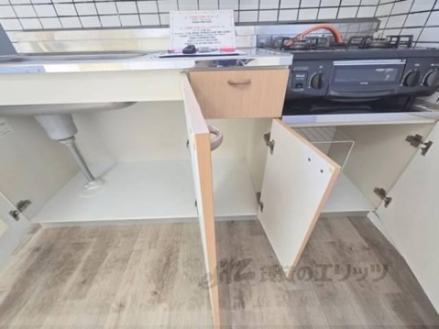 キッチン　下収納