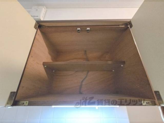 キッチン　上収納