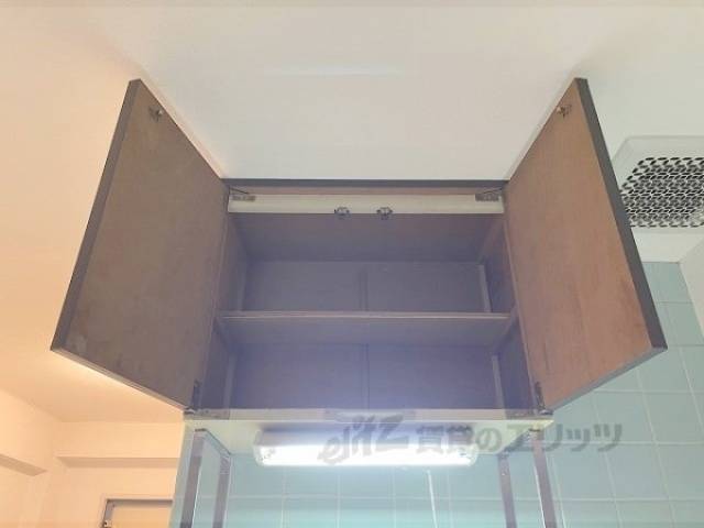 キッチン　上収納