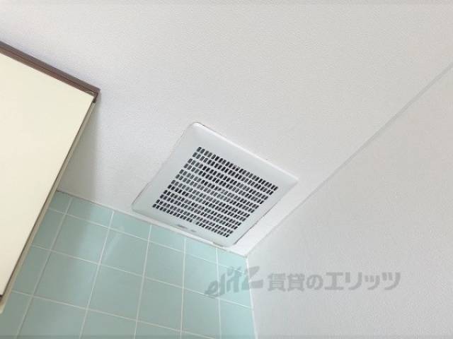 キッチン　換気扇