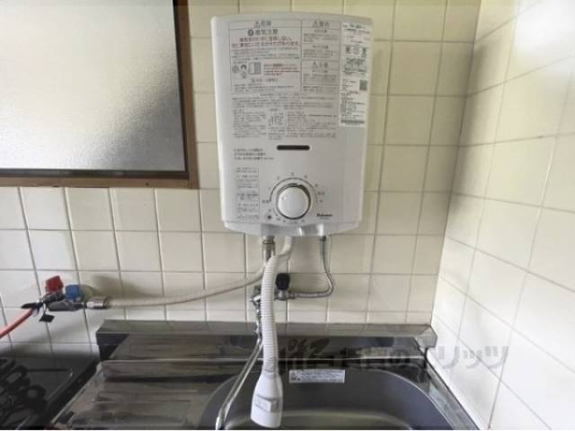 キッチン　湯沸し器