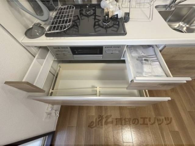 キッチン　収納