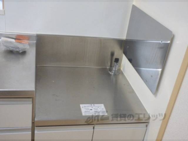 キッチン　コンロ置き場