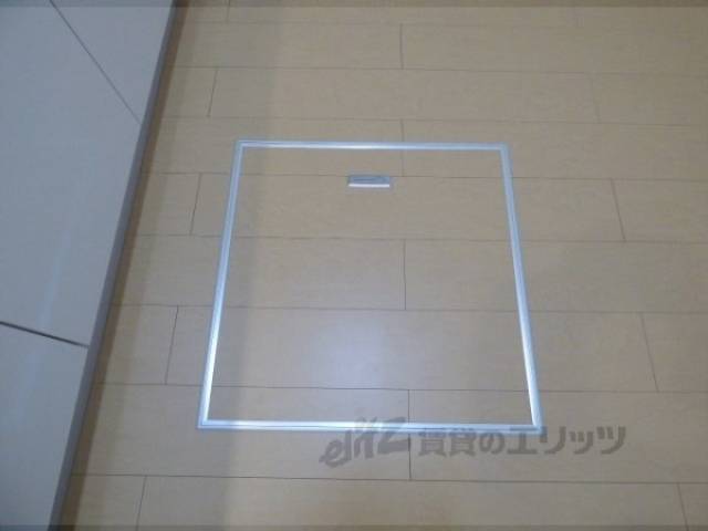 キッチン　床下収納