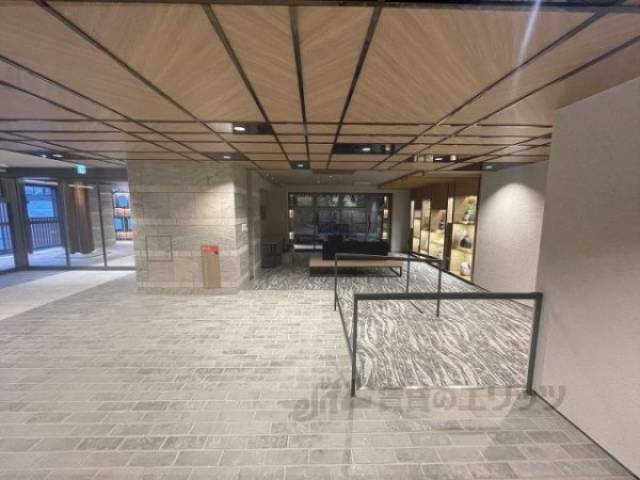 イメージ写真　エントランス