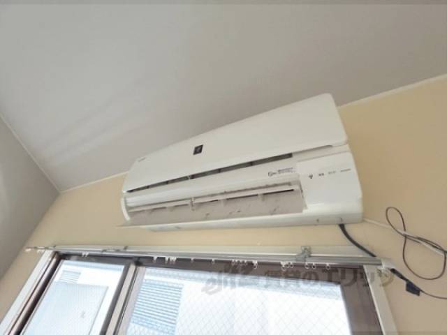 洋室　エアコン