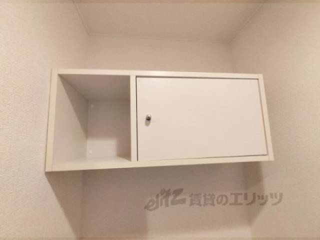 トイレ　棚