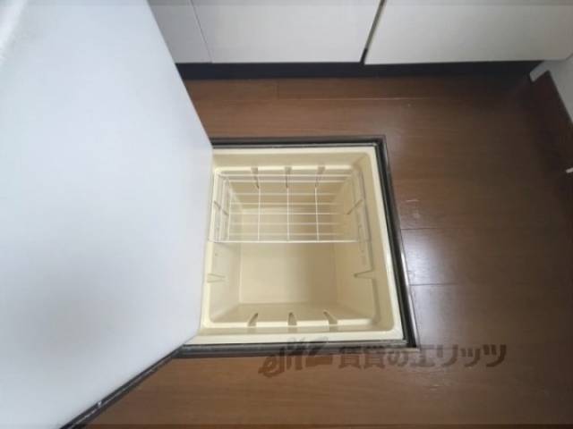 キッチン　床下収納