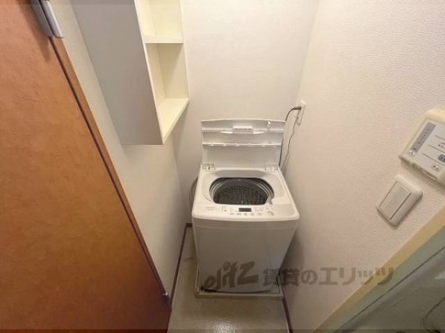 洗濯機置場　洗濯機