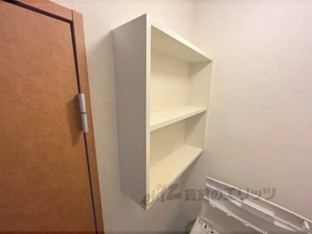 洗濯機置場　物置