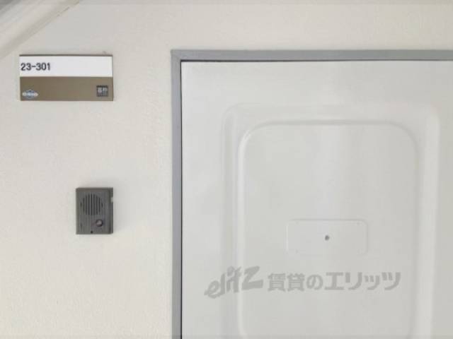 玄関　インターホン