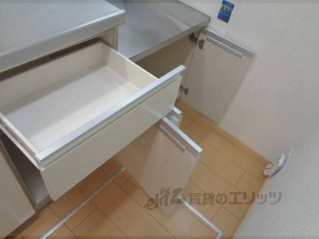 キッチン　収納