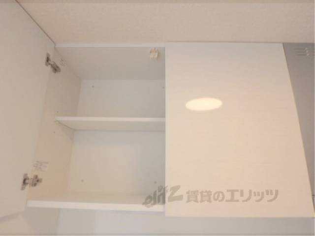 キッチン　上部収納