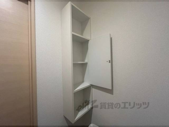 トイレ　棚