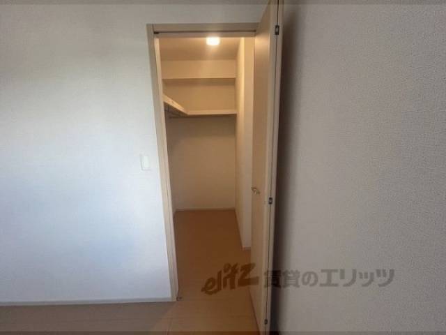 収納　ウォークインクローゼット