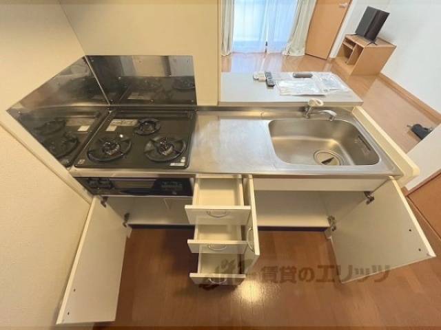 キッチン　収納