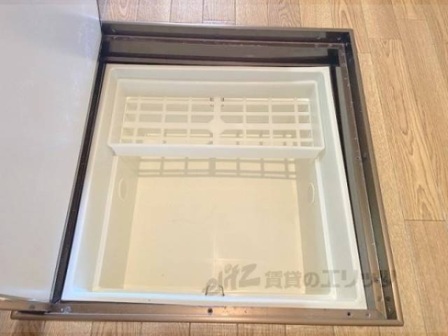 キッチン　床下収納