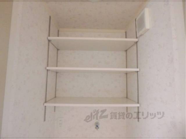 洗濯機置場　上部収納
