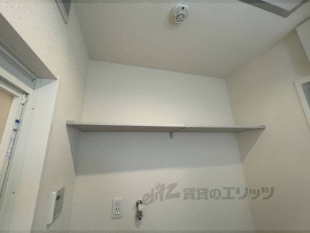 洗濯機置場　棚