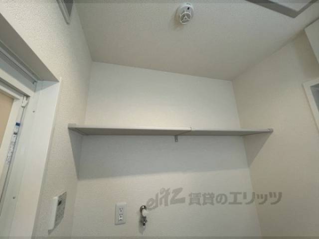 洗濯機置場　棚