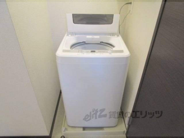 洗濯機置場　洗濯機