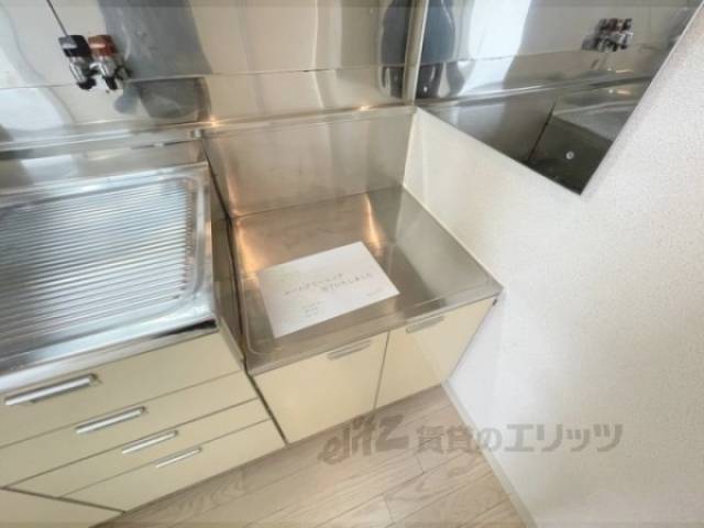 キッチン　コンロ置場