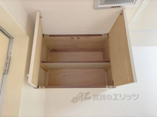 キッチン　上部収納
