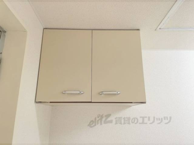 キッチン　上部収納