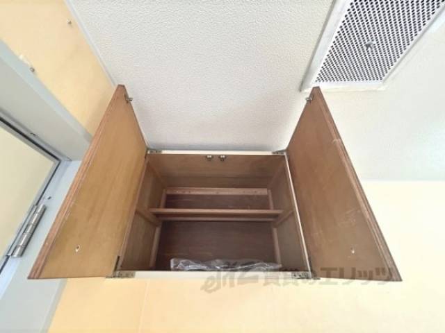 キッチン　上部収納