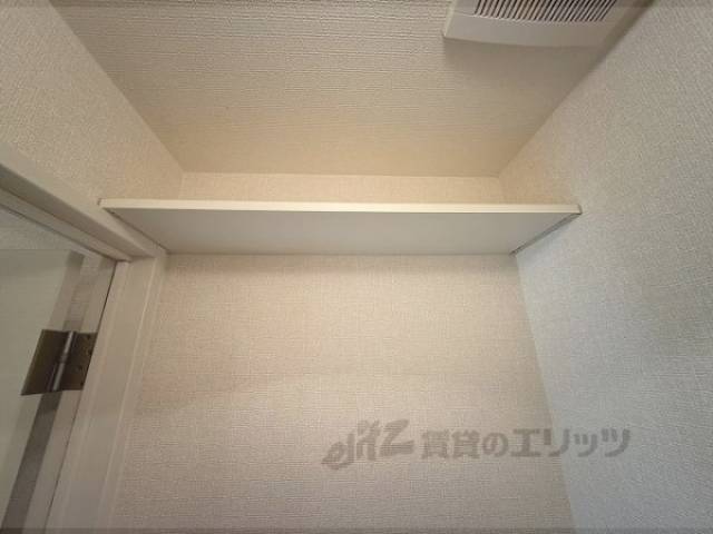 トイレ　物置