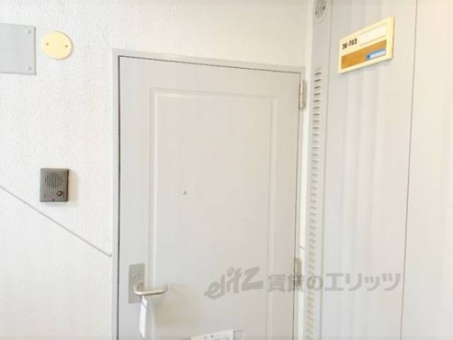 玄関　インターホン