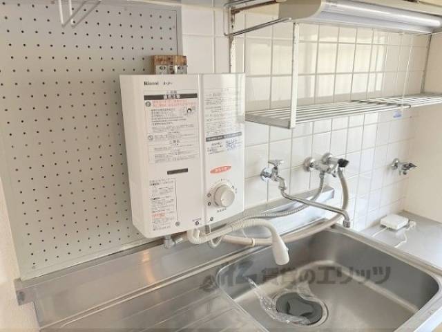 キッチン　給湯器