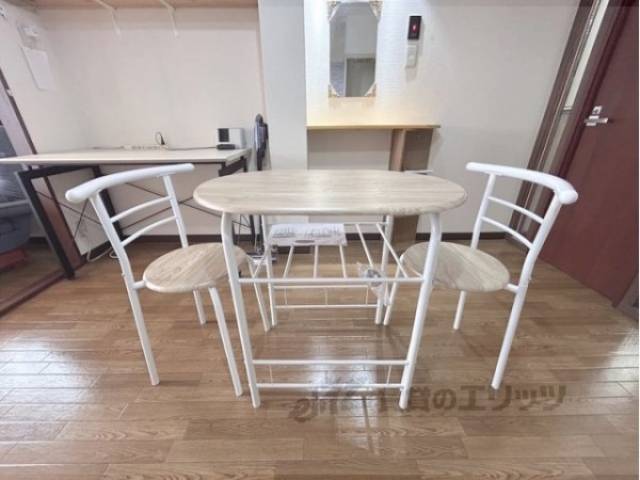 テーブル・イス