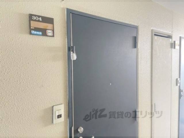 玄関　インターホン