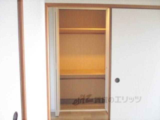 収納　廊下収納