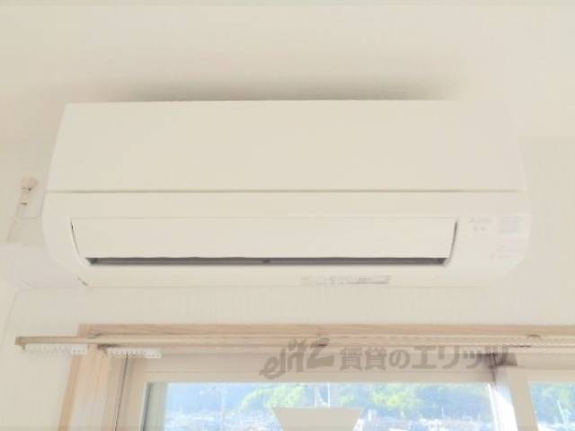 エアコン　リビング