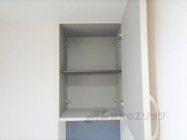 トイレ　上収納