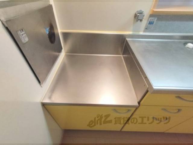 キッチン　コンロ置場