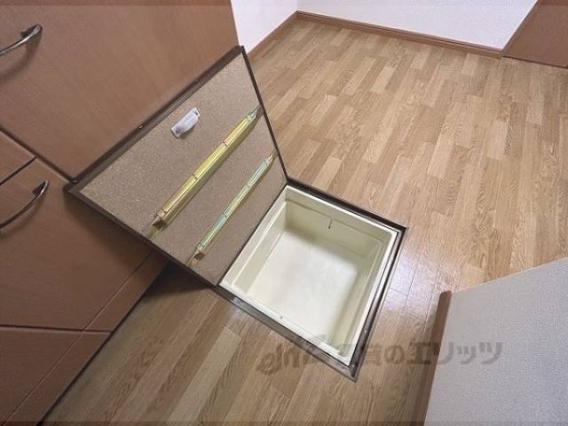 床下収納
