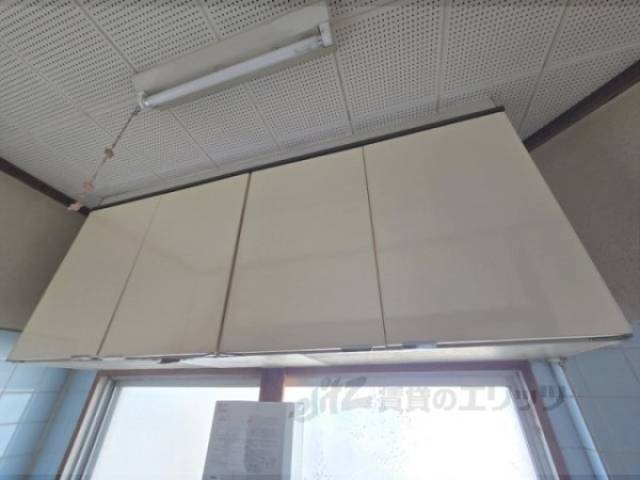 キッチン　上収納