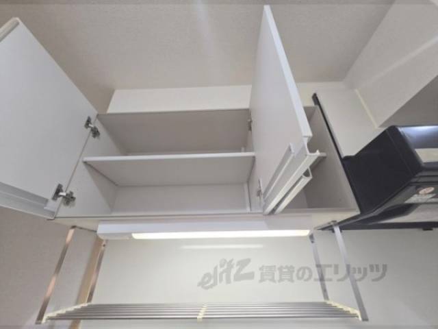 キッチン　上収納