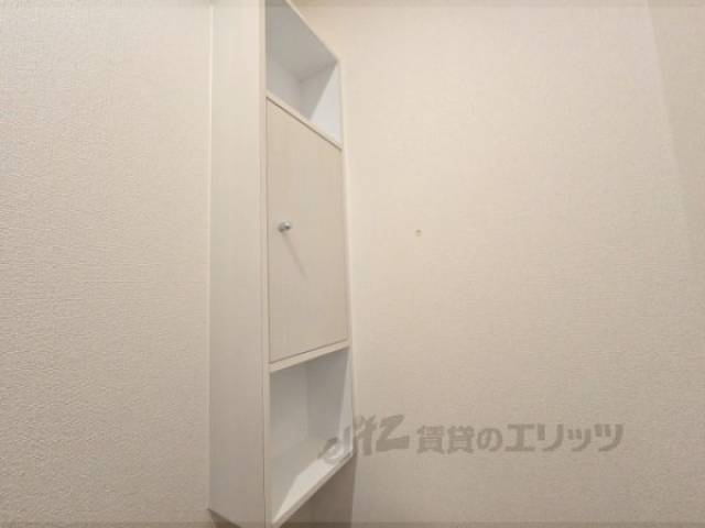 トイレ　上収納