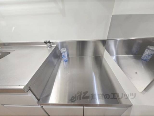 キッチン　コンロ置場