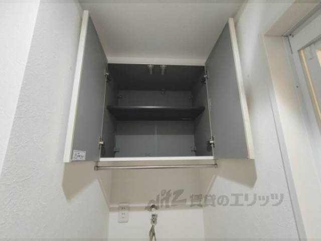 洗濯機上収納