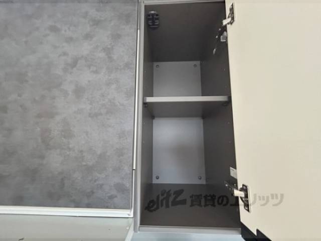 キッチン　上部収納